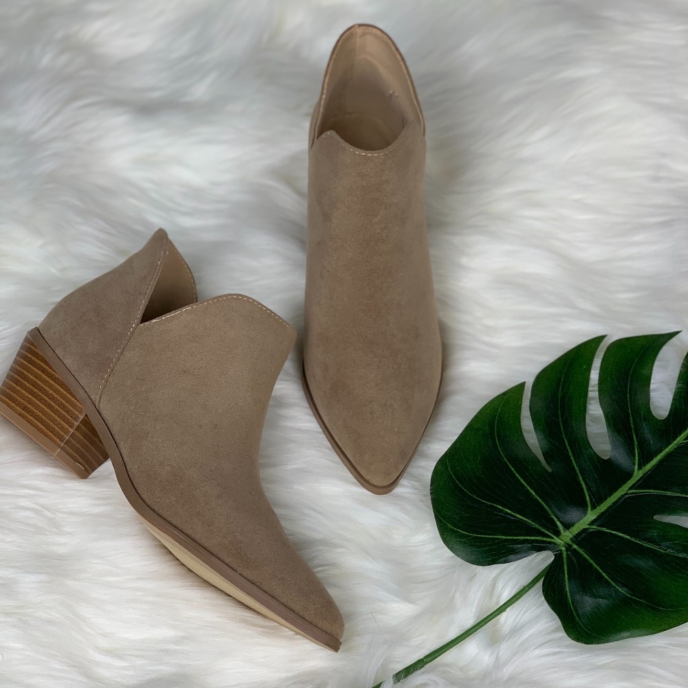 Side cut booties